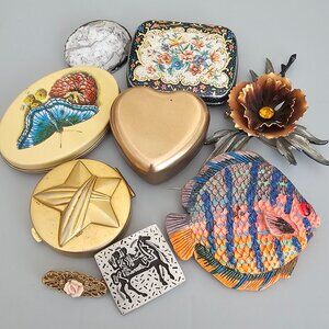 Huge Vintage Collectible Lot: Jewelry Trinket Boxes, Brooches, Compacts,